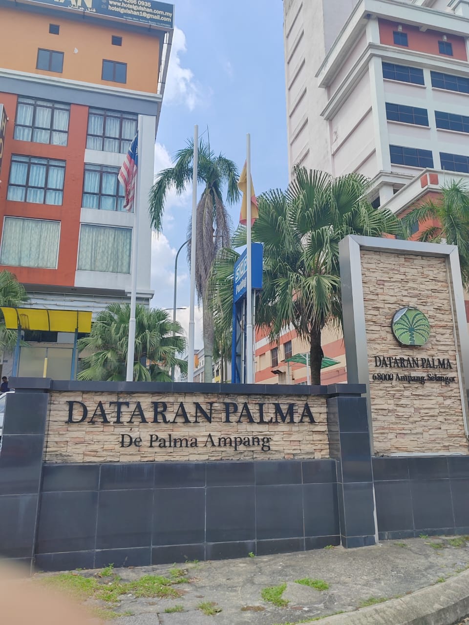 Dataran Palma De Palma Ampang entrance